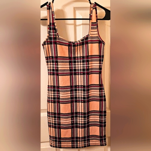 SHEIN Dresses & Skirts - EUC plaid Shein dress